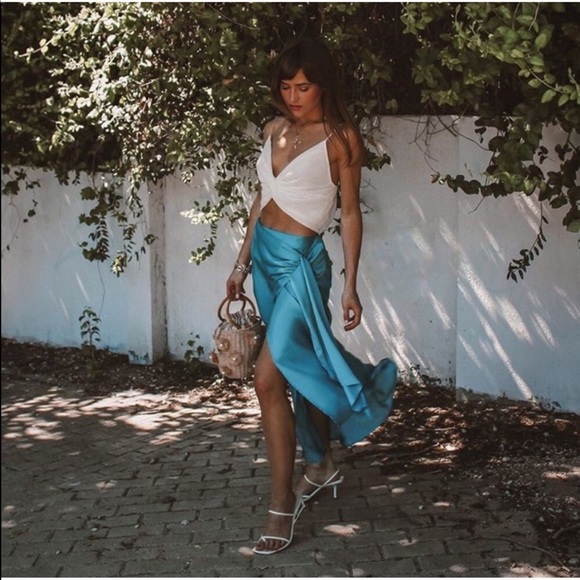 Zara satin effect skirt with knot - Picture 9 of 15